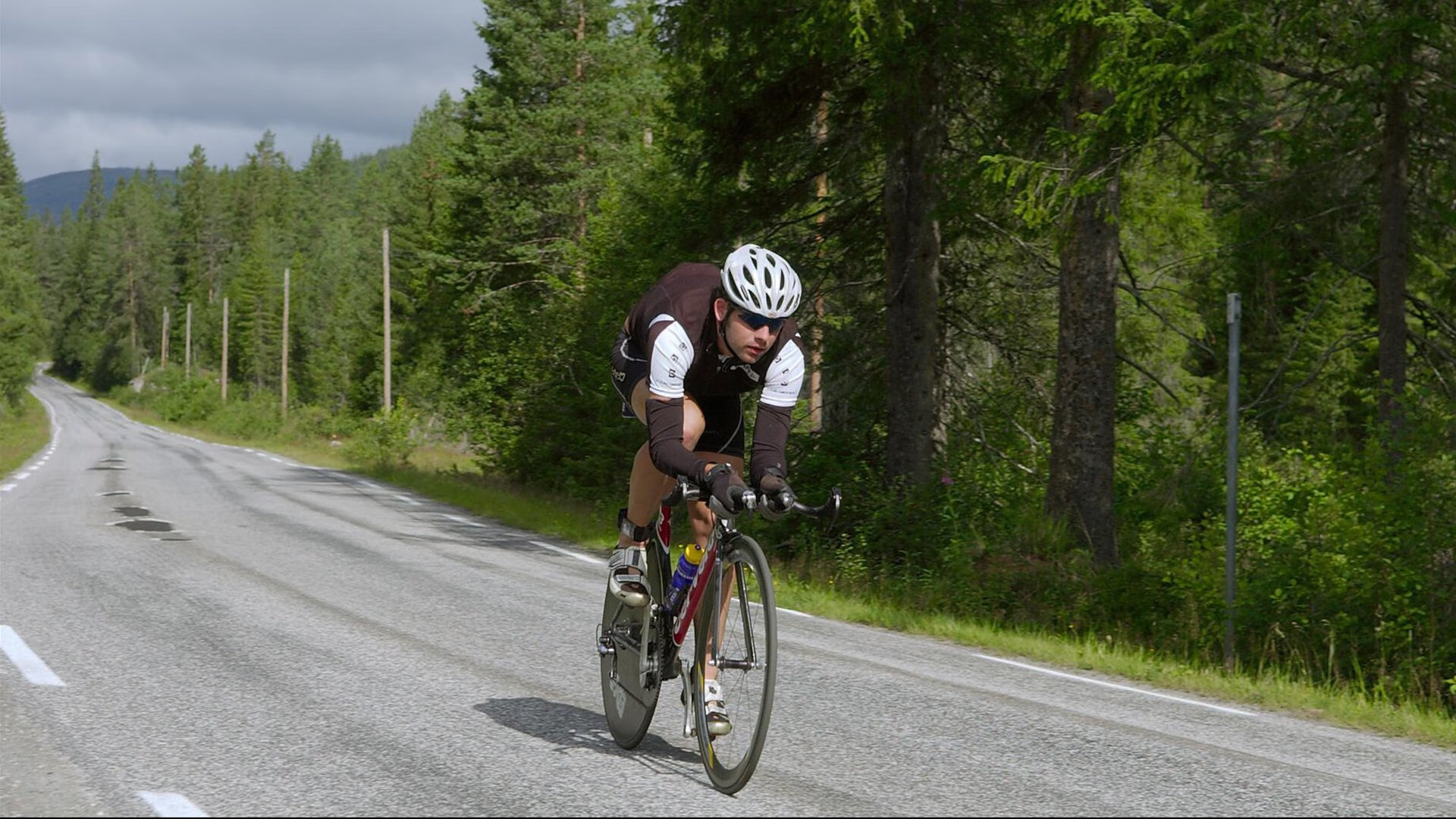 极限运动热潮席卷全球,运动员挑战人类体能新巅峰